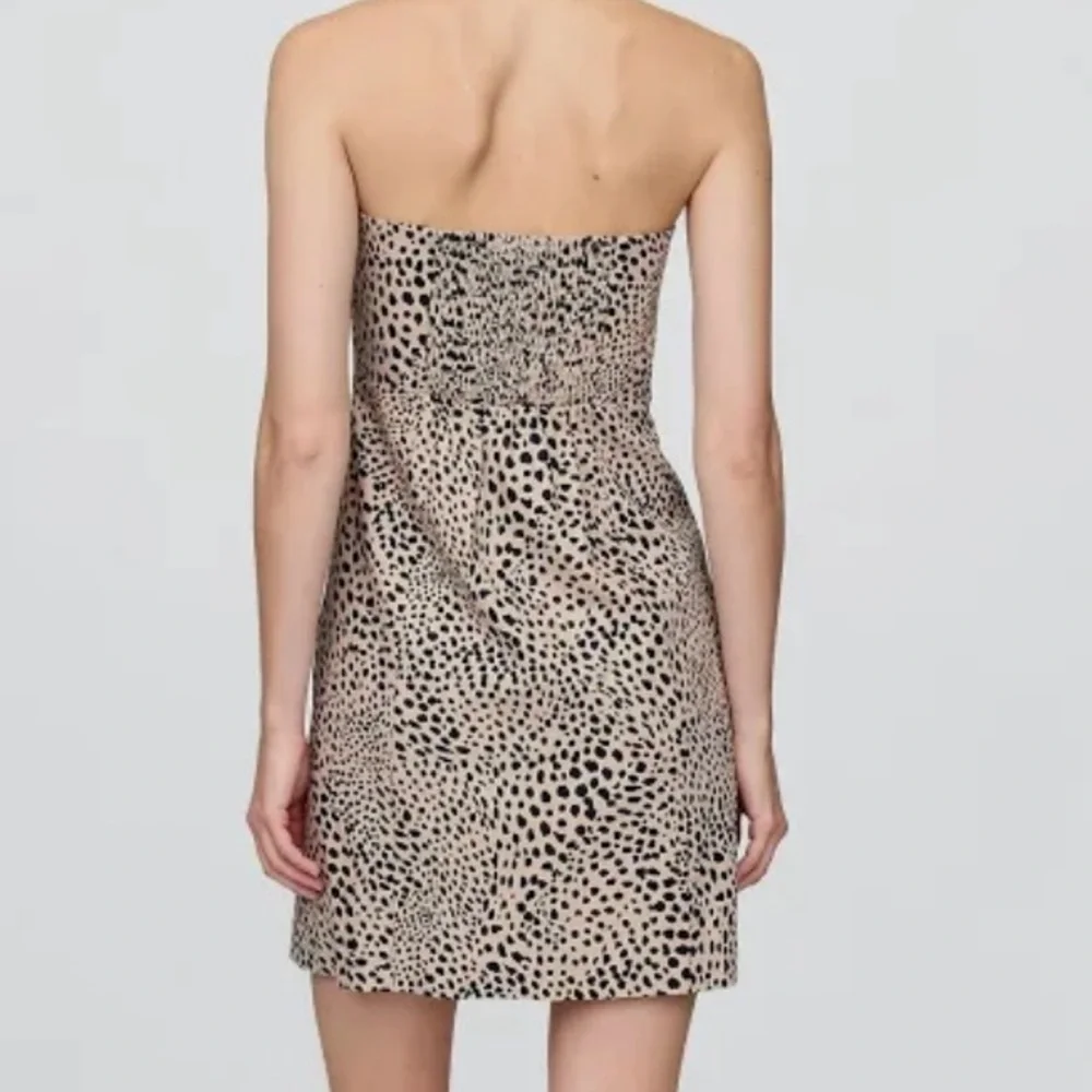 GAP Strapless Black and Tan Patterned Dress - Picture 2 of 3